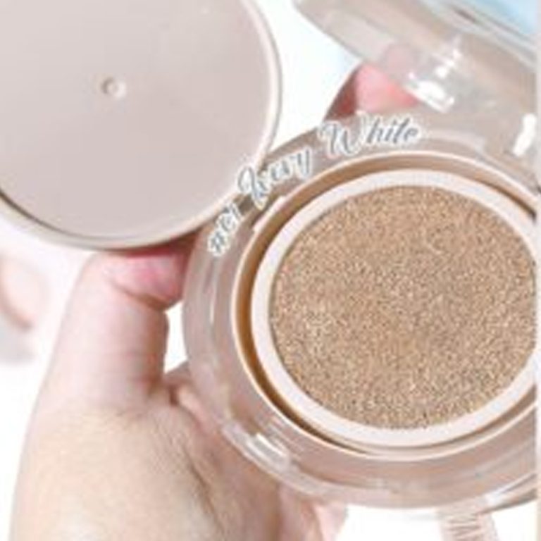 HF824 Sivanna colors feather concealer ari cushion ซีเว่นน่า คัลเลอร์ส คุชชั่น 13g. - 01.IVORY WHITE