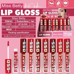 Huda matte me lipgloss ฮูด้า แมทท์ มี ลิปกลอส