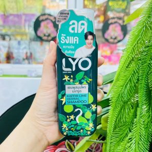 LYO kaffir lime herbal shampoo ไลโอ เคฟเฟอร์ ไลม์ เฮอร์เบิล แชมพูสมุนไพรมะกรูด